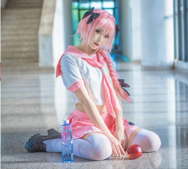 向所有的女装大佬致以敬意