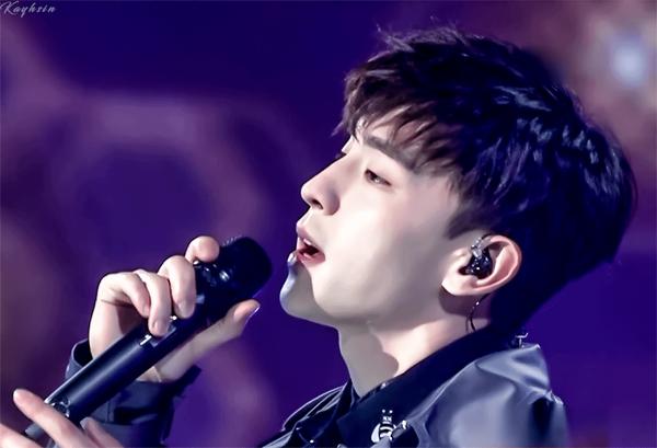 邓伦在唱歌方面的才能实在是令人惊喜的,邓伦本身他的声音特别好听