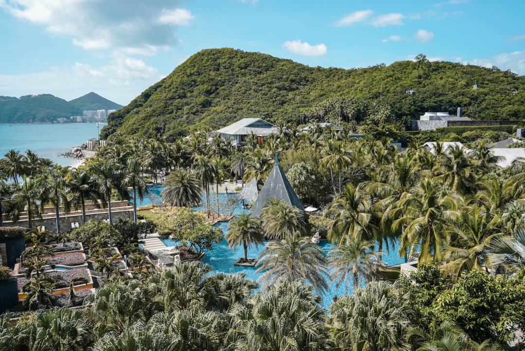 专访三亚珊瑚湾文华东方酒店总经理余露 | 我是总经理(第1期) - 知乎