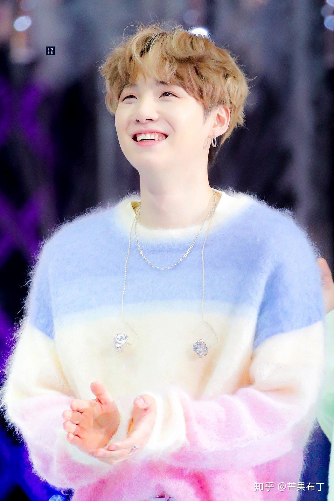 闵玧其有哪些出圈神图?