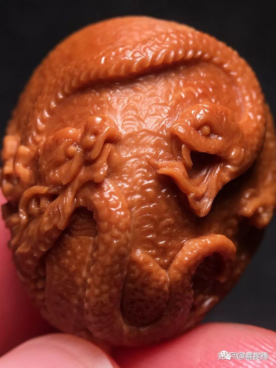 1百年老树树铁核雕刻      苏工名家【冯伟】大师本工打造        短