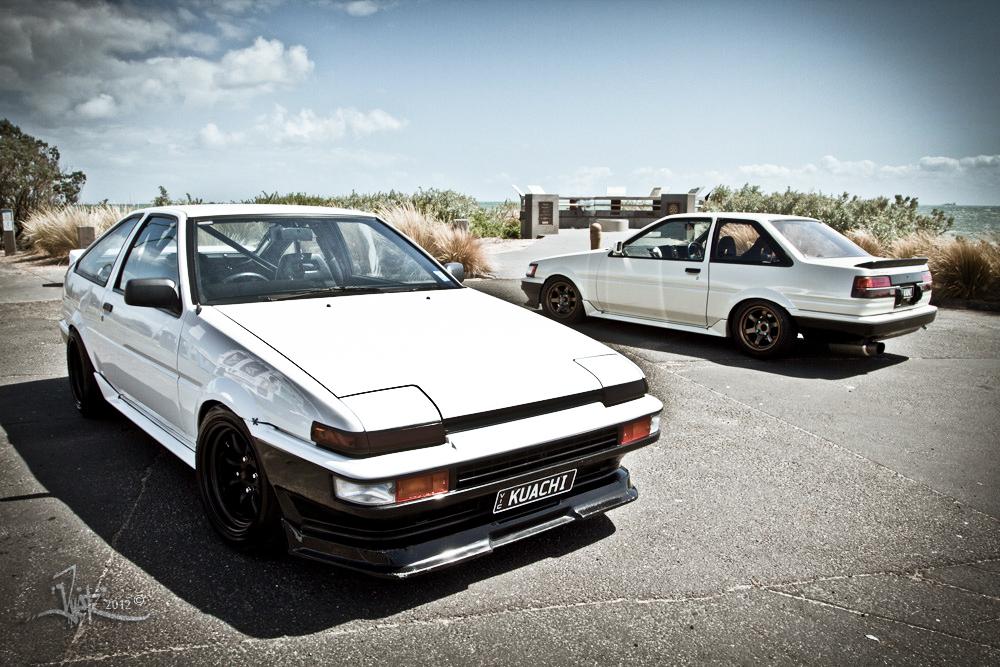 ae85与ae86共同使用levin和trueno的命名,在车身设计上则分为双门gt版