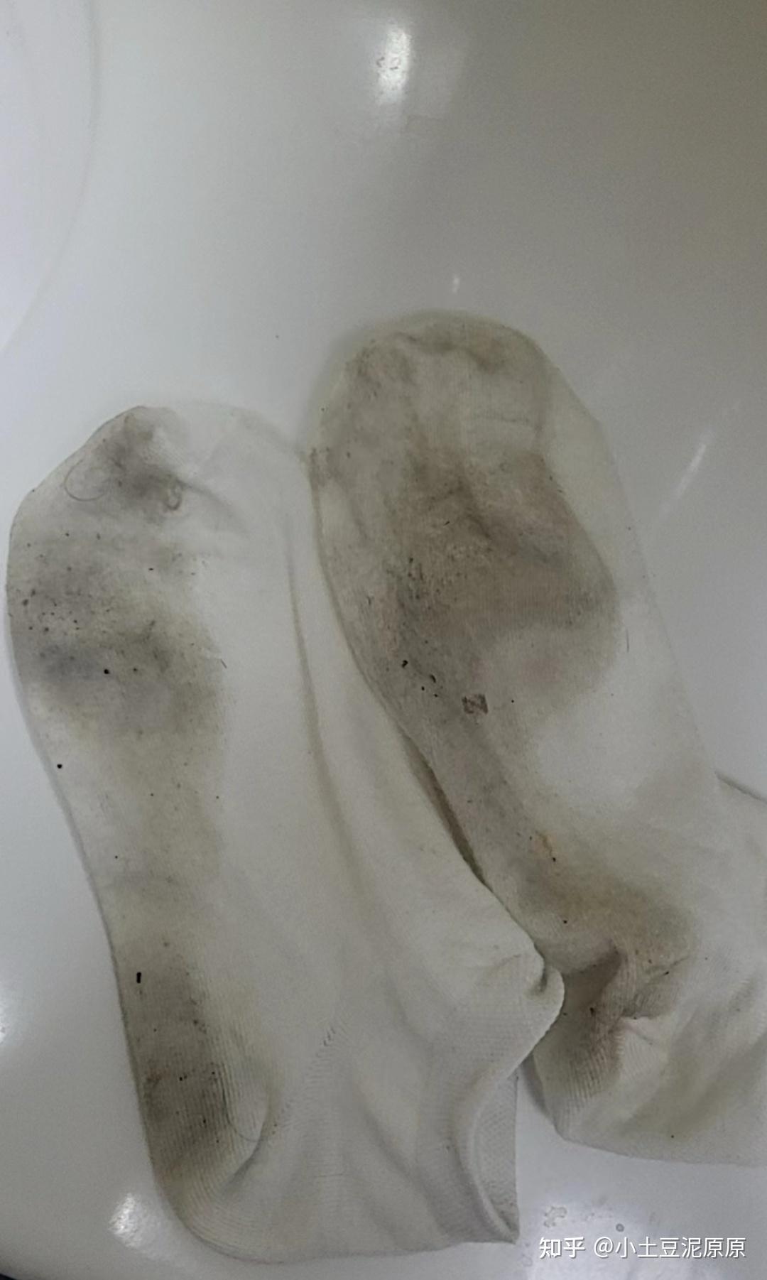 女生穿白色短袜一天会脏吗不管是走路还是跑不臭不臭袜子