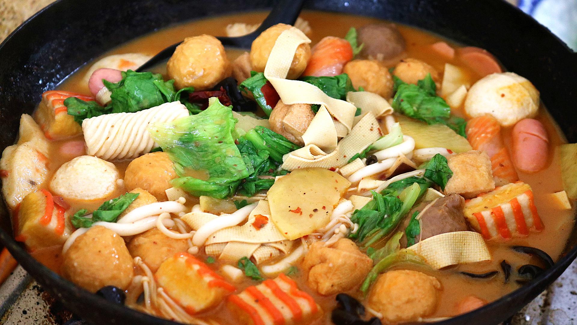 看我做了什么好吃的满满一大盆香辣过瘾比麻辣烫还好吃