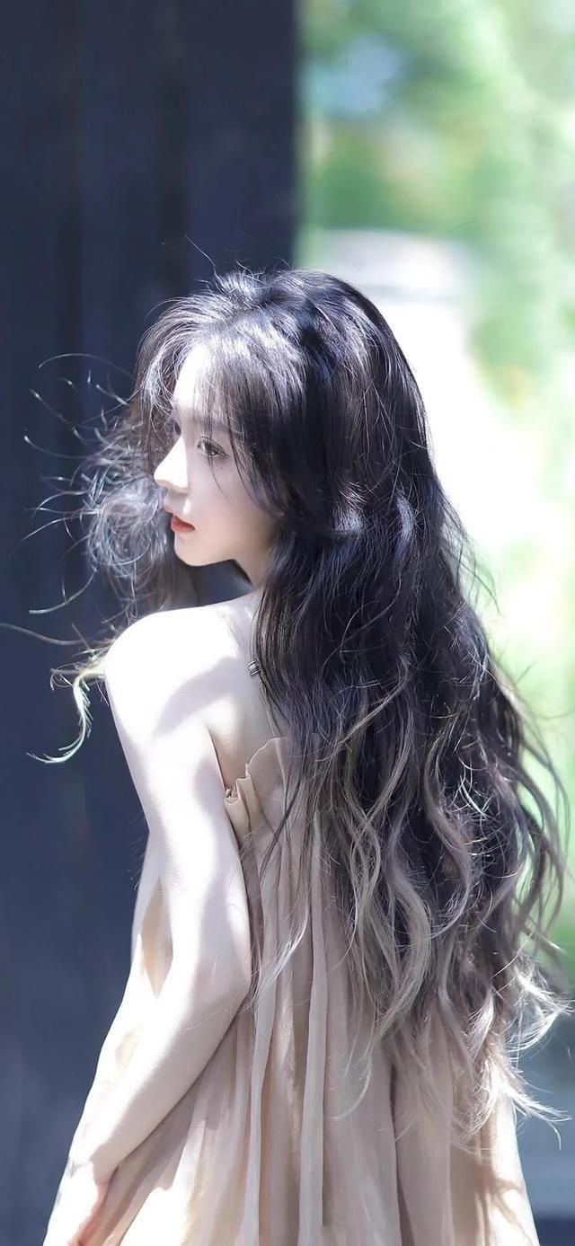 有没有那种让你怦然心动的美女手机壁纸