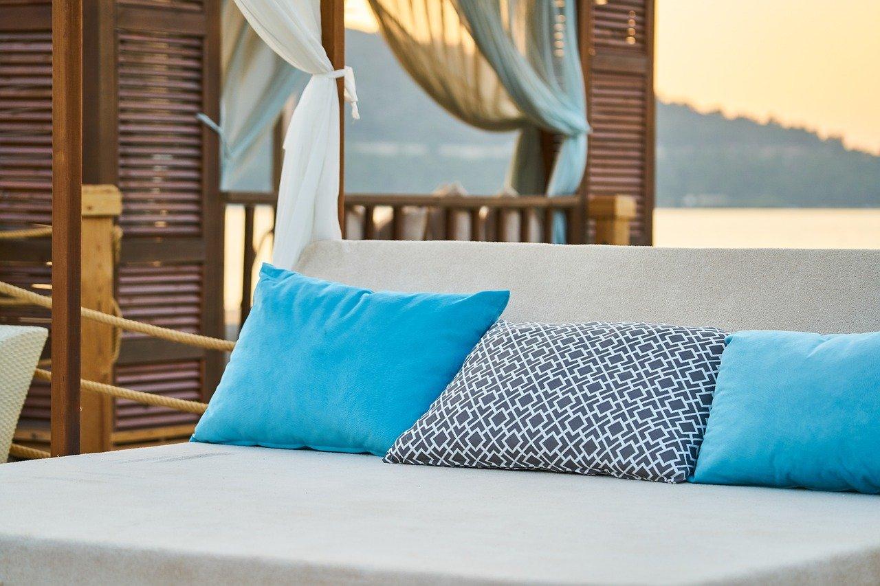 2. 天然乳胶床垫选