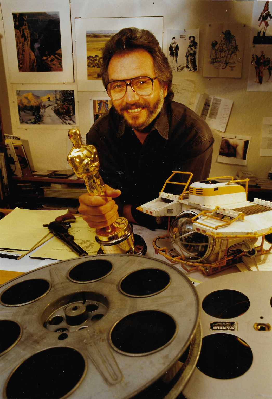 真实的谎言》30周年：90年代烧掉1亿美元，画面吊打当今特效（独家专访） - 知乎