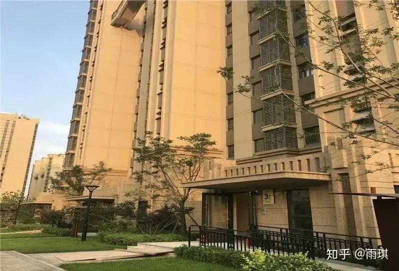 首创·美澜湾位于紧邻北京市南五环的大兴团河区域,总建筑面积54万