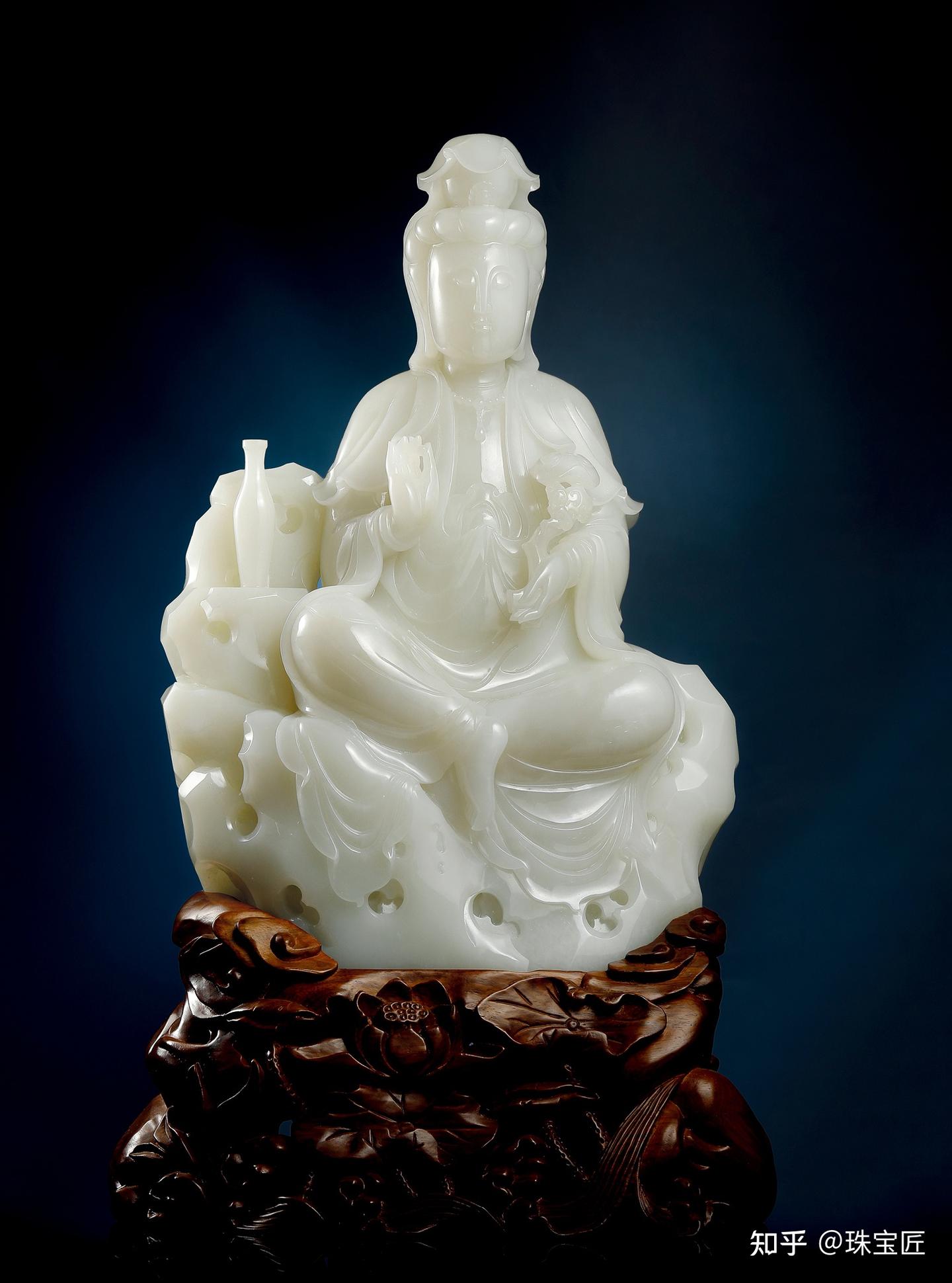 和田玉VS翡翠，谁输谁赢？2024秋拍收官，西泠秋拍玩出新花样！ - 知乎