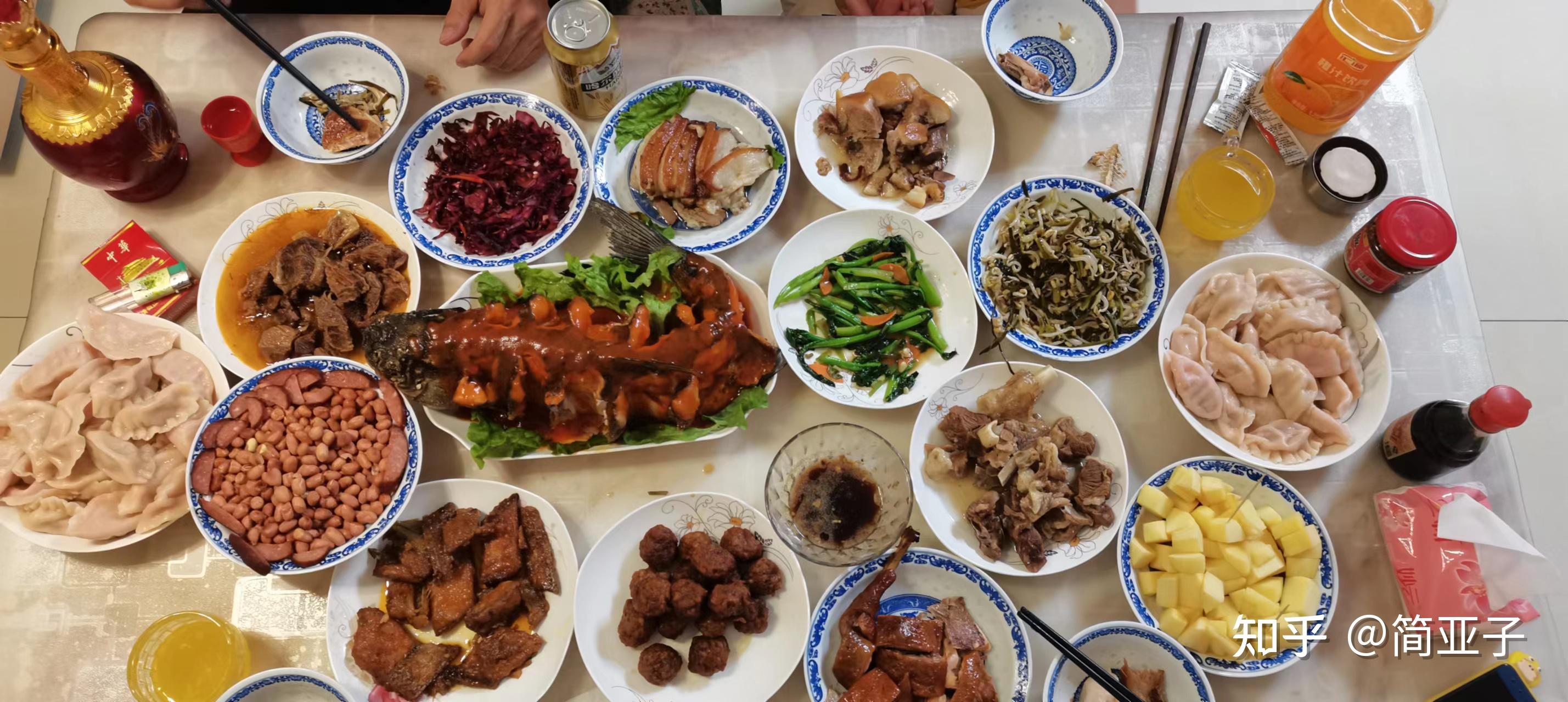 你家过年饭桌上每年必有的一道菜是什么?