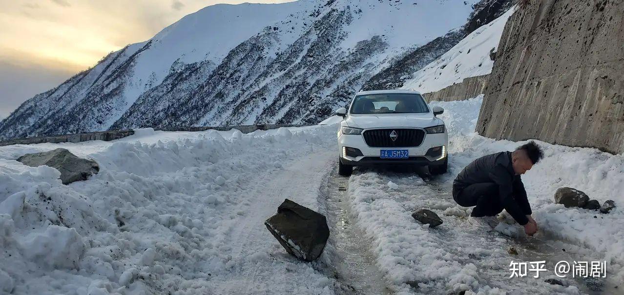 西藏林芝派墨公路多雄拉隧道出口发生雪崩,已致 8 人遇难,具体情况