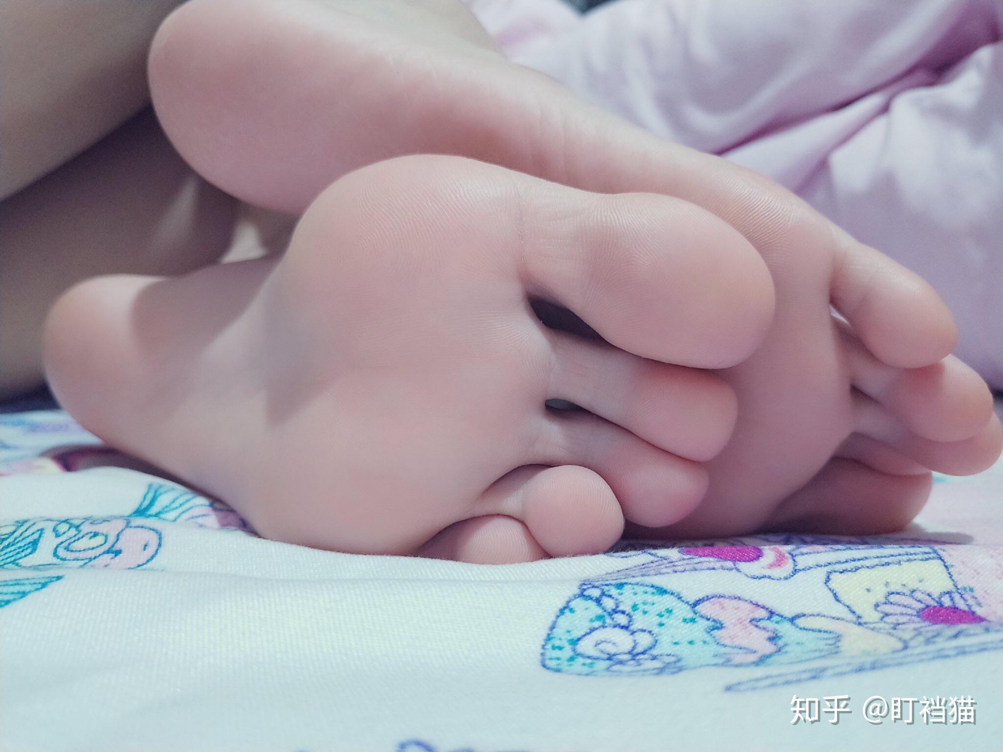 什么样的脚底脚型看上去比较好看? - 知乎