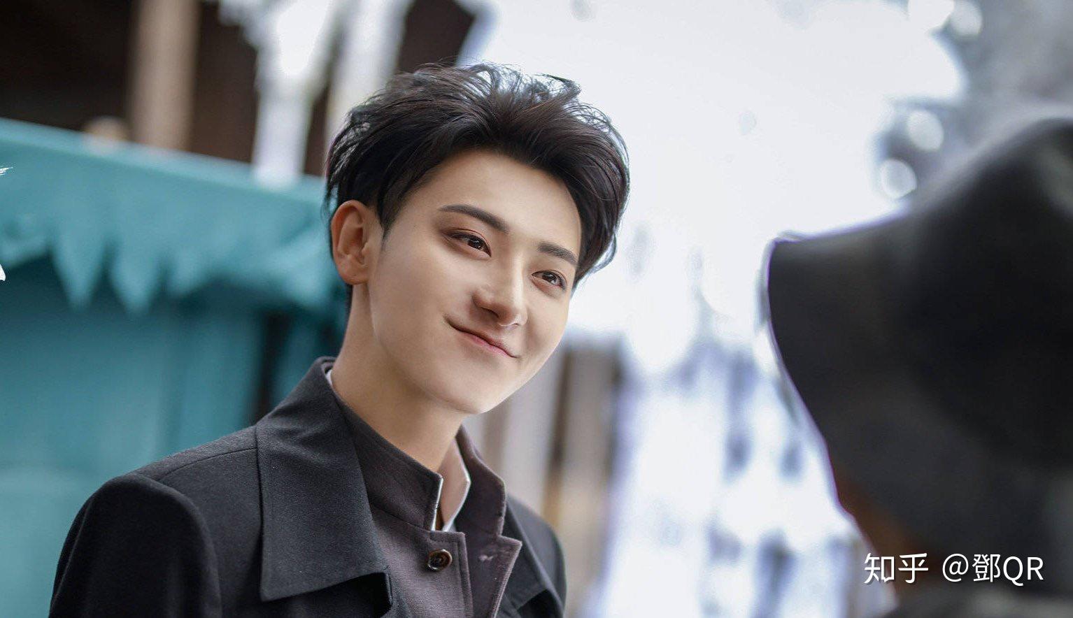 打扰一下,哪个大佬有黄子韬笑起来的照片,跪求…! - 知乎