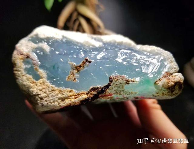 不懂翡翠原石的种水不要去谈赌石，翡翠这些基本知识你掌握了吗- 知乎