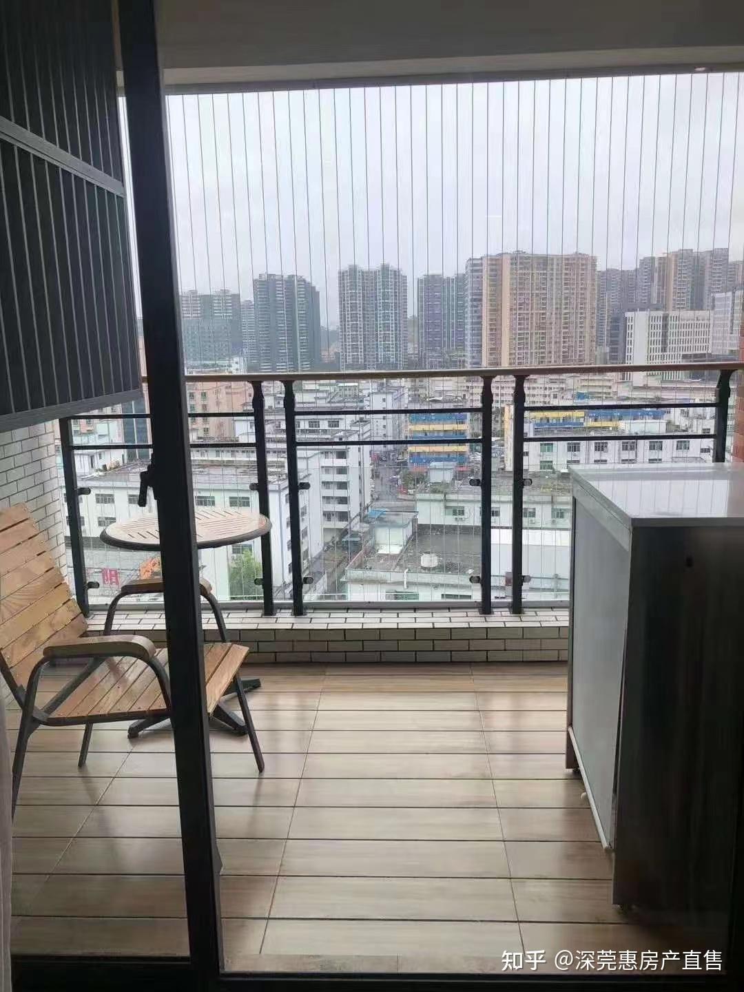 文康小学,幼儿园300米综合市场,铁仔山公园200米配套:旁边就是:107