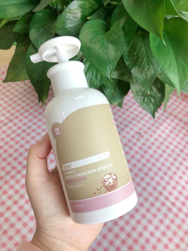 身体乳保湿补水秋冬干皮(身体乳保湿补水秋冬干皮可以用吗)