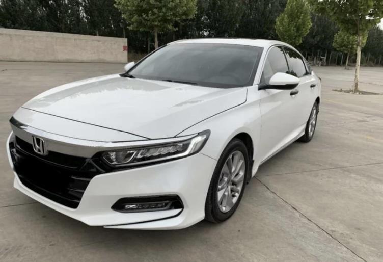 提车作业本田雅阁速度与颜值并存你心动没