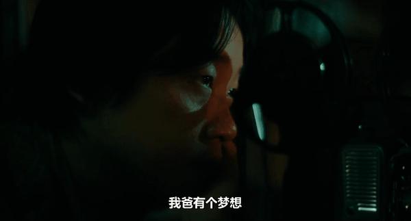 华裔新剧《内景唐人街》,讽刺拉满,狂捅白人社会肺管!