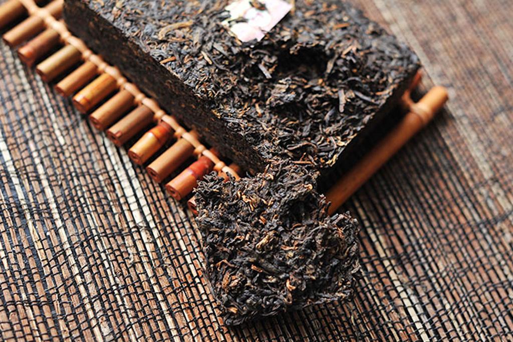 可喝可藏的口粮茶砖大益1301批次7562砖茶开汤品鉴