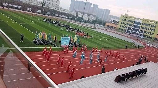 67关注精彩纷呈,别开生面的冬季运动会 川师大竹实验学校第二届