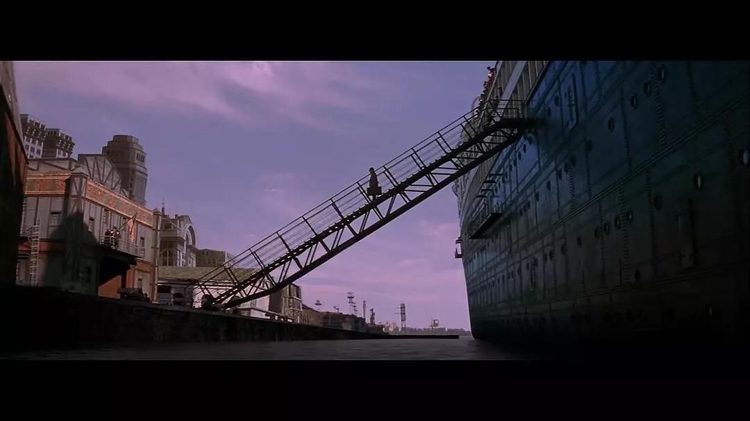 高科技双体极地捕蟹船