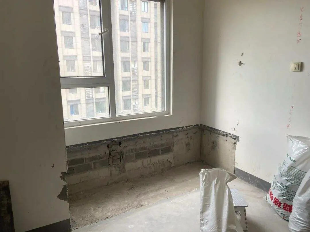 飘窗太鸡肋有什么实用的改造方式