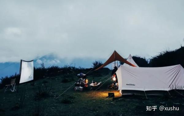 夏日星空下的露营 知乎