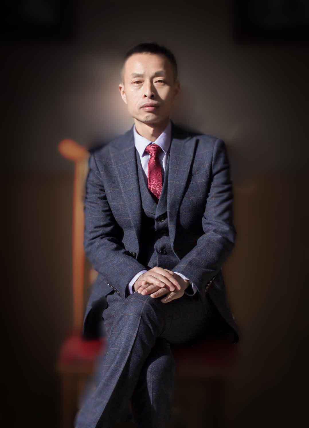 国基人物志李益群一位匠心鬼才的智慧与坚守