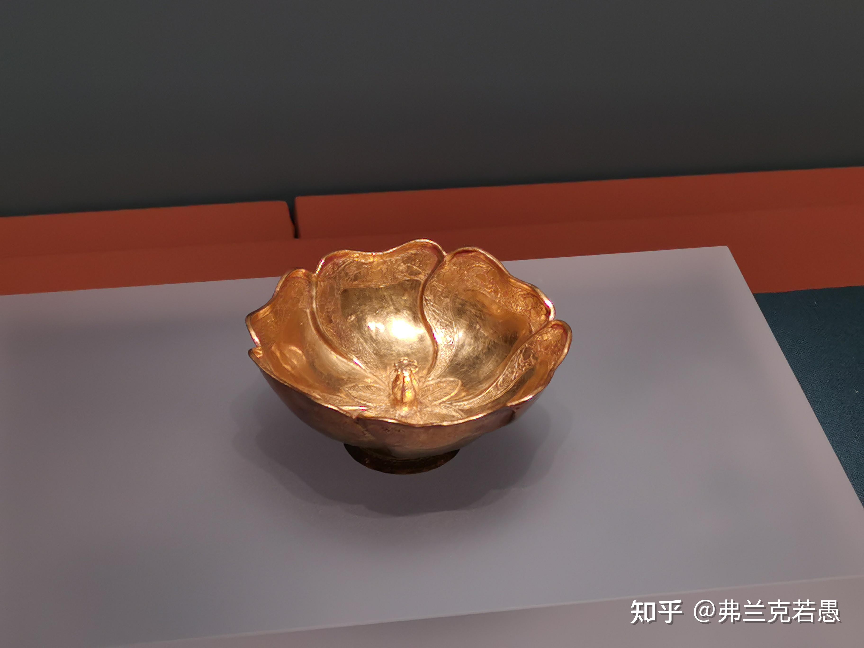 安徽省博物馆藏品中具有特色的文物有哪些?