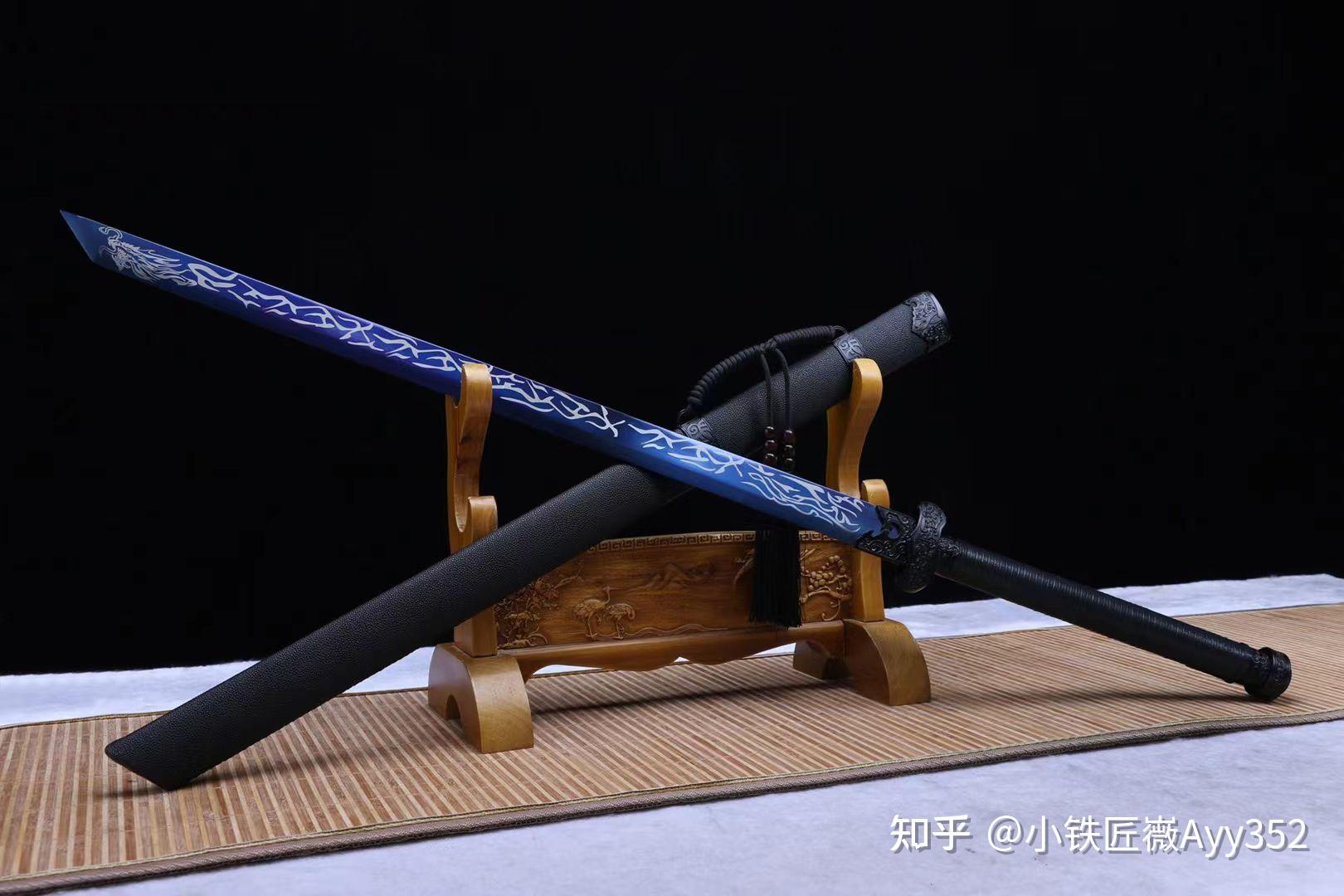 黑金古刀乃《盗墓笔记》中张起灵使用的兵器 玄天狂龙 - 知乎