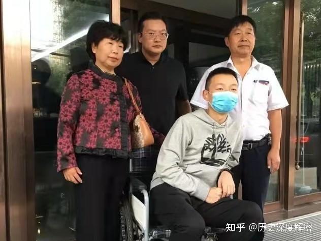 眼花缭乱郭威高调回九江祭祖杜新枝低调离婚这是在干什么