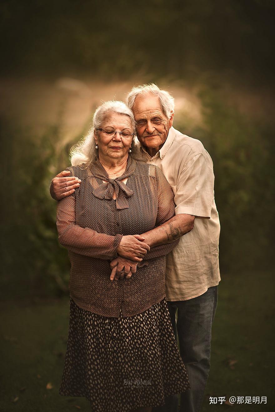 有没有两个老人在一起这样类似的壁纸? - 知乎