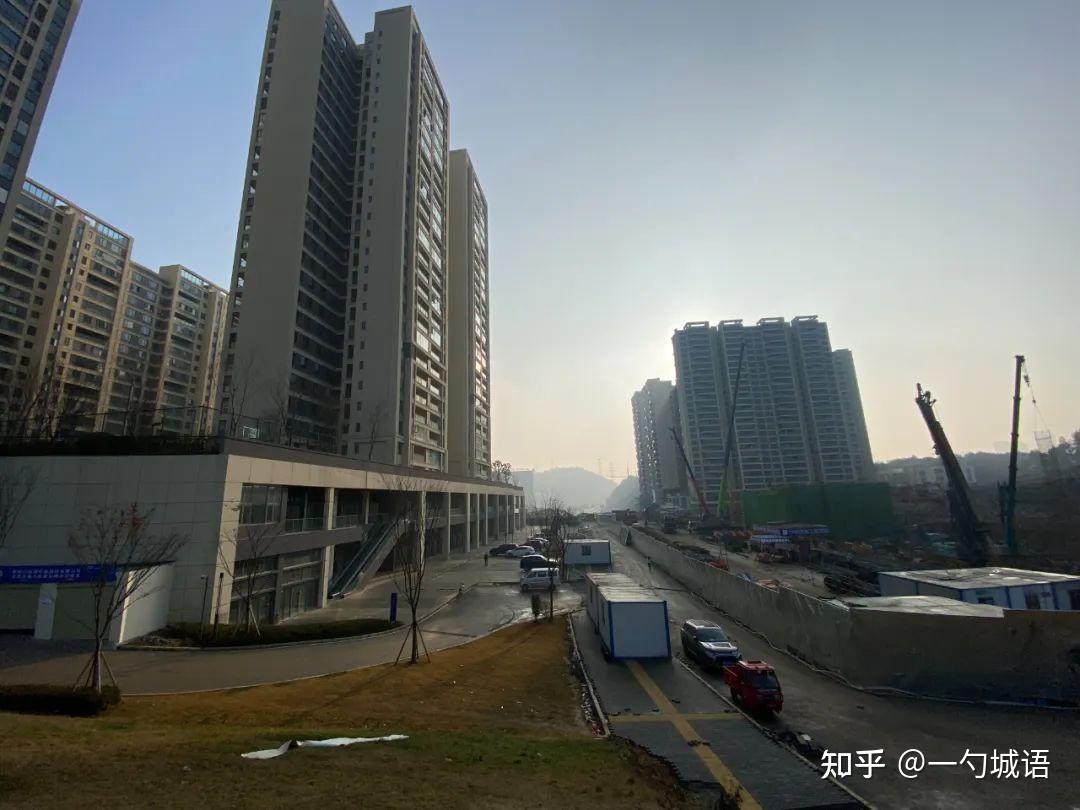 龙湖天曜三、四期|楼盘简评 - 知乎