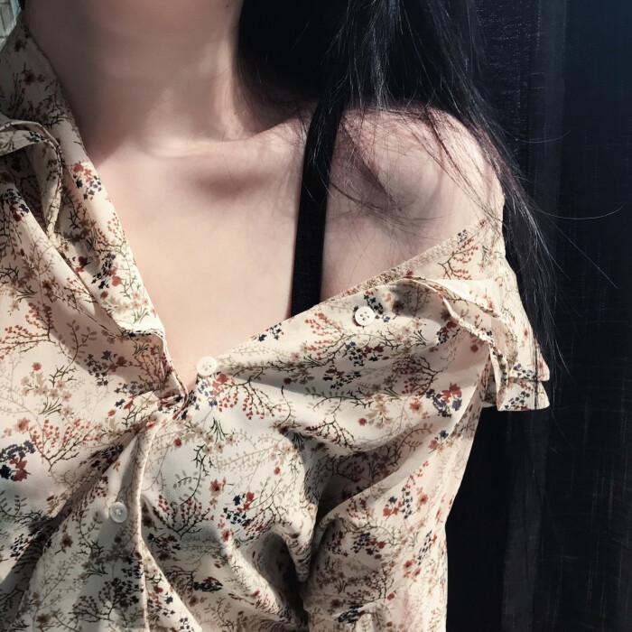 女生漂亮的锁骨是否对男生具有吸引力