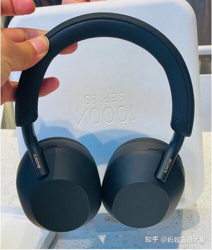 森海塞尔momentum4无线耳机和索尼wh1000xm5相比有何优势大馒头4和