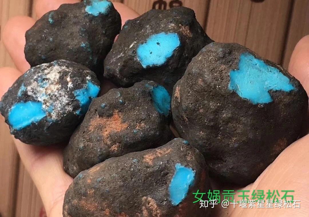 绿松石矿上工人爆料:松石开采,水真的很深!不信你看到最后 - 知乎