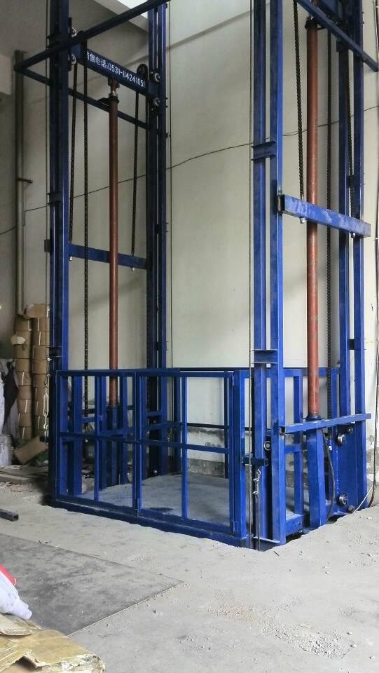 导轨式升降机主要结构