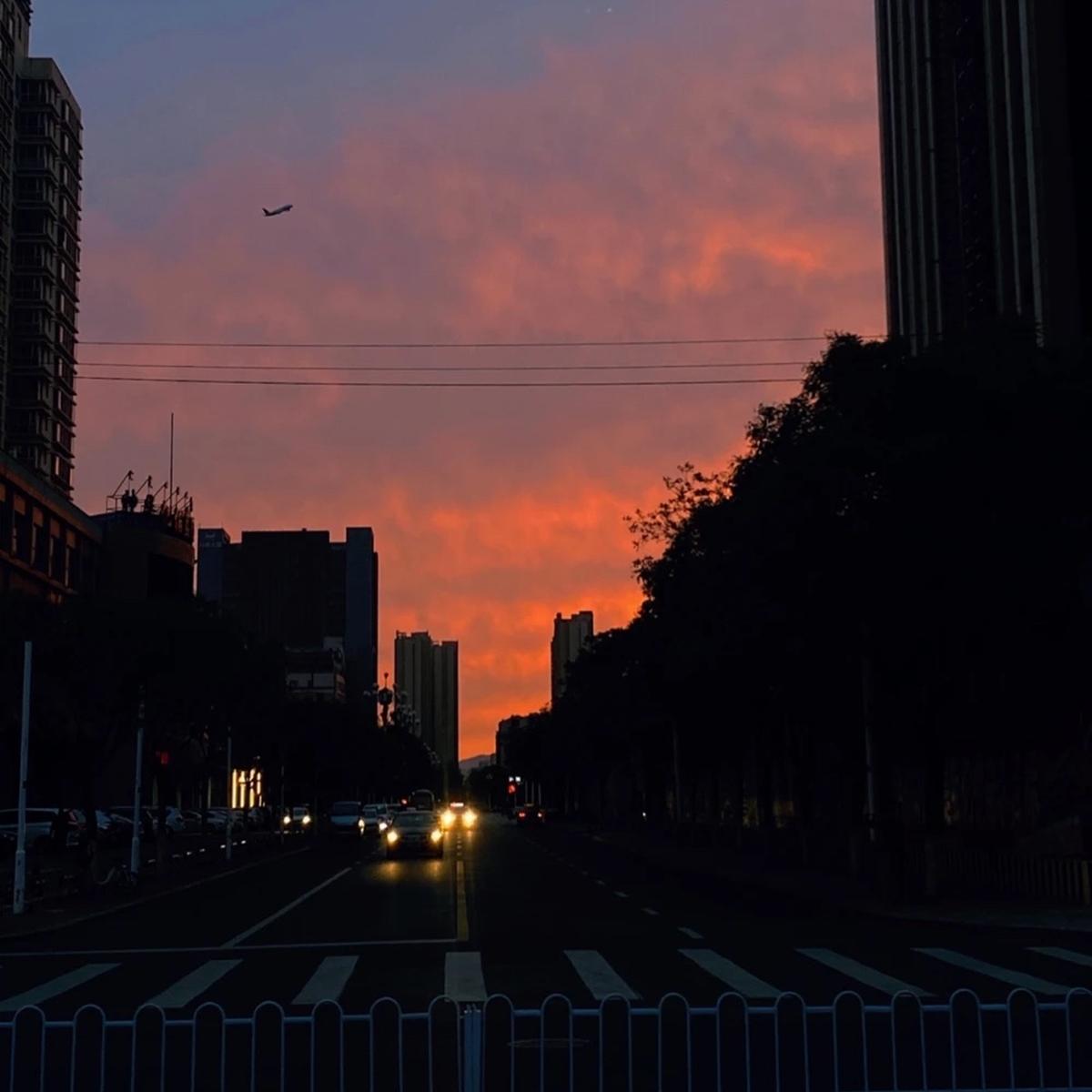 有什么很丧又很高级的文案?