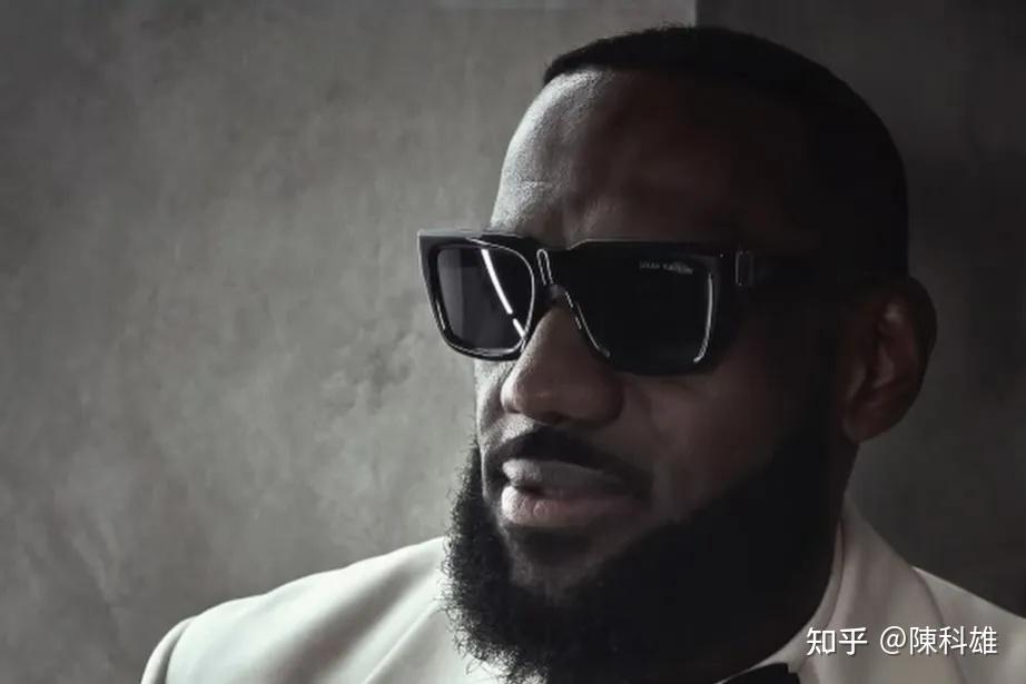 nba历史上,只有两名球员的职业生涯胜场达到1000场,分别是贾巴尔和