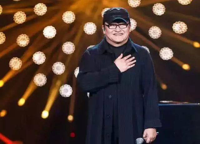 刘欢已经60岁了:歌王缓缓走下山,歌迷仍在风雨中 - 知乎