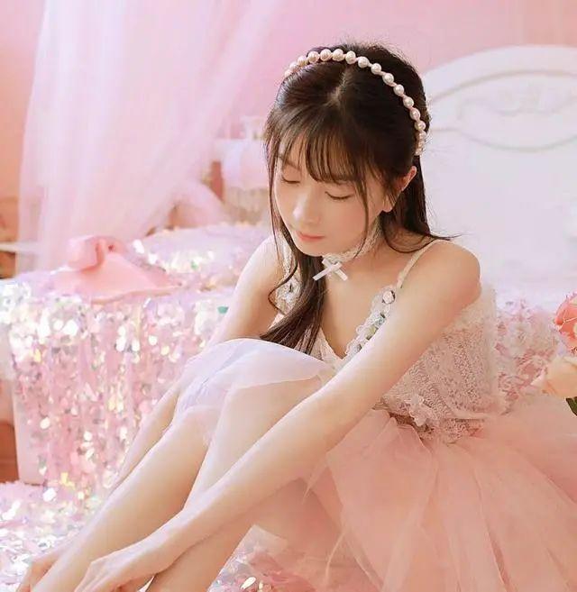 ams从不穿裤子龙神打了第三胎67fy可亲女装超哥却当场给皮鞋一巴掌