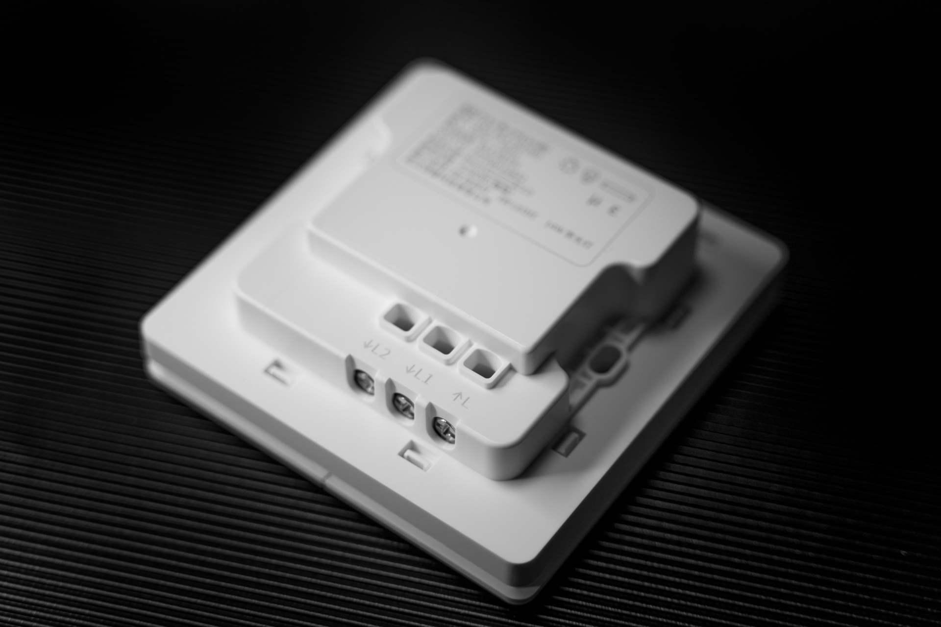 领普智能蓝牙开关套装玩转家庭智能灯光