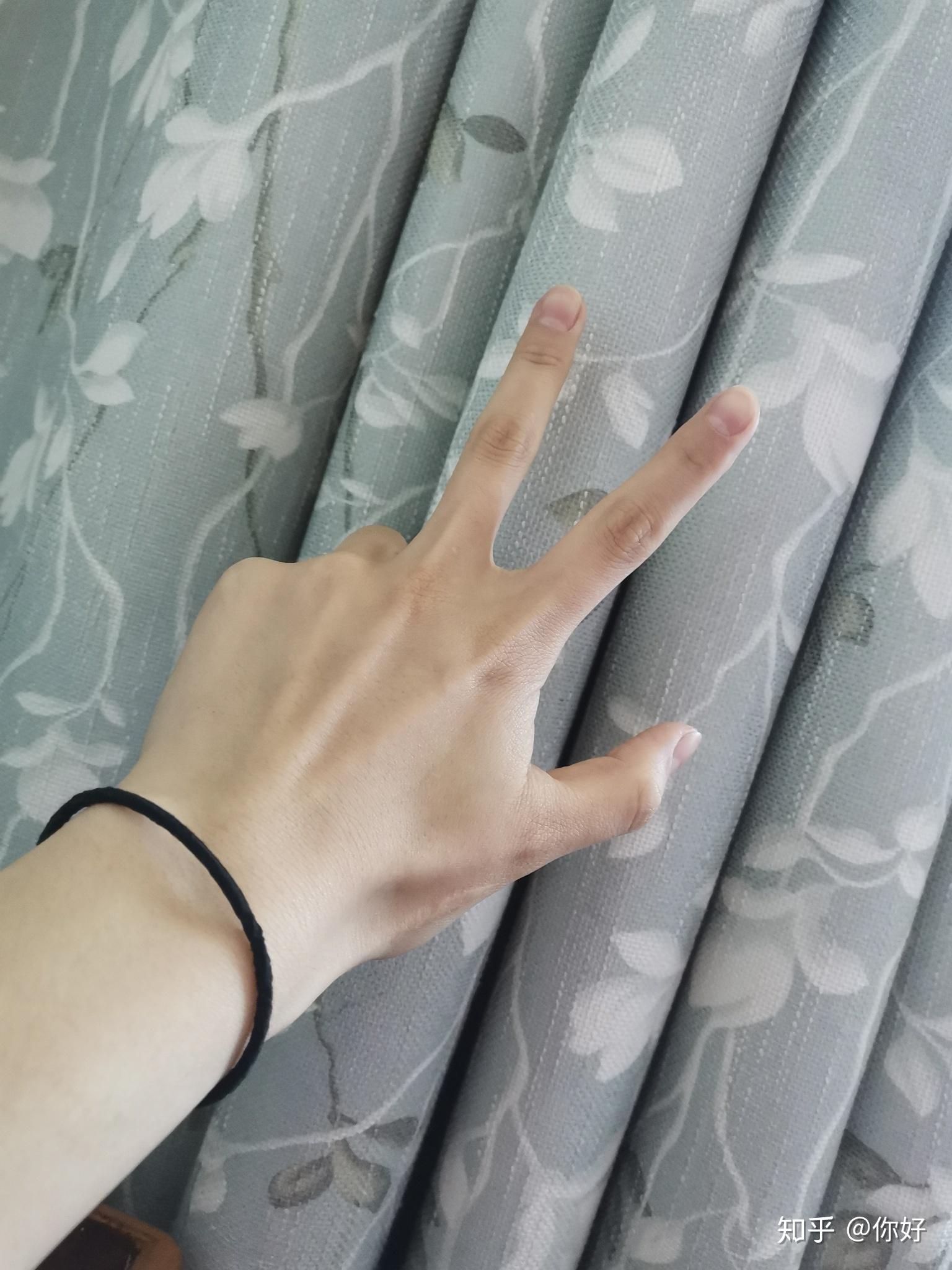 一个女生的手特别像男生的手是什么感受? - 知乎
