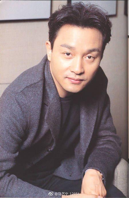 张国荣各个年龄段的照片