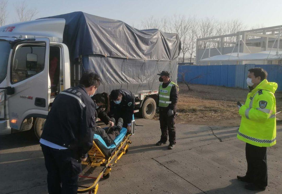 什么人能当高速公路收费员 v2-28720f6d0b59e4109dccccceda42f24c_r.jpg
