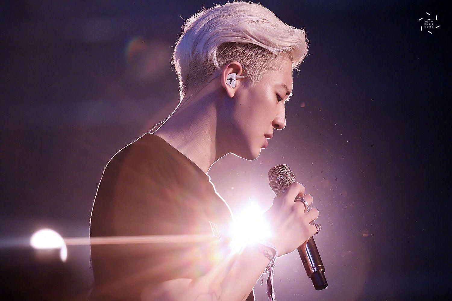 有没有关于朴灿烈的神图? - 知乎