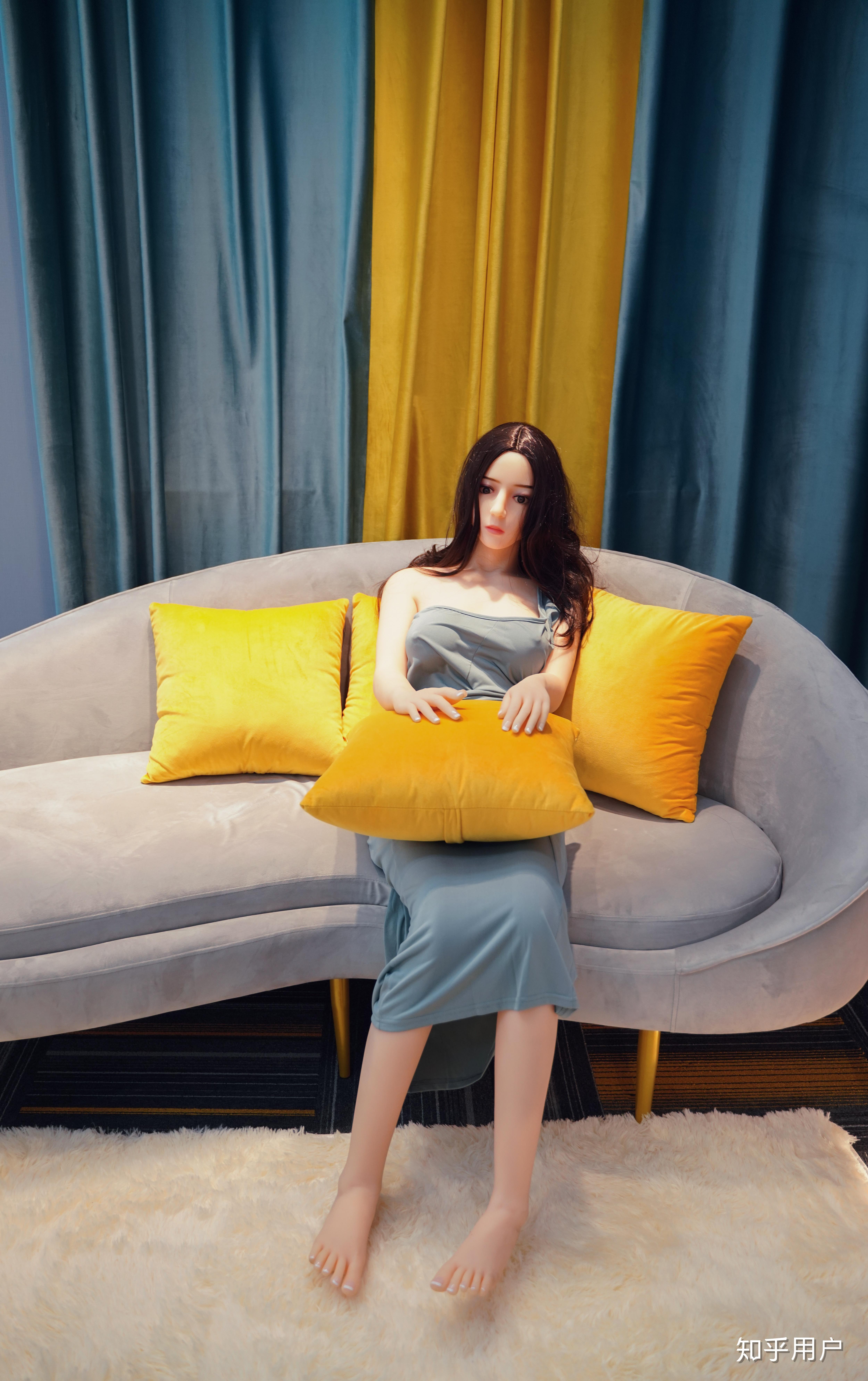 现在市场做的好的实体娃娃品牌,取悦,如她,美造人,exdoll哪个比较好?