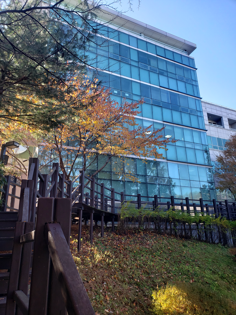 秋溪艺术大学实用音乐硕士多语言授课免语言保录项目