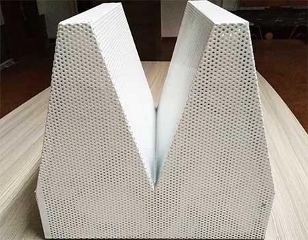 消声室尖劈长度与频率的关系