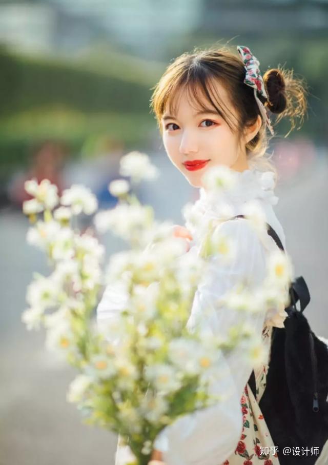 拍照时候摆什么手势,姿势或者造型可以免于剪刀手的流俗?